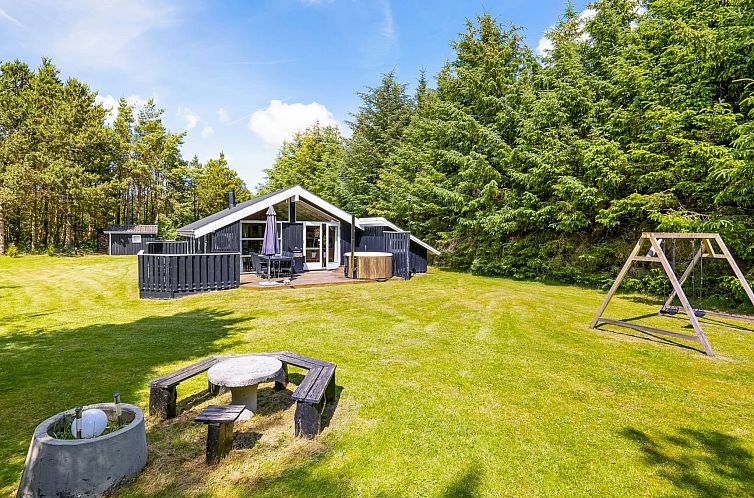 Vakantiehuis "Amundi" - 500m from the sea