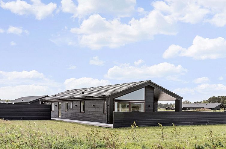 Guest house 0141947 - Holiday property North Jutland - Vakantiehuis "Frithbjorn" - 900m from the sea