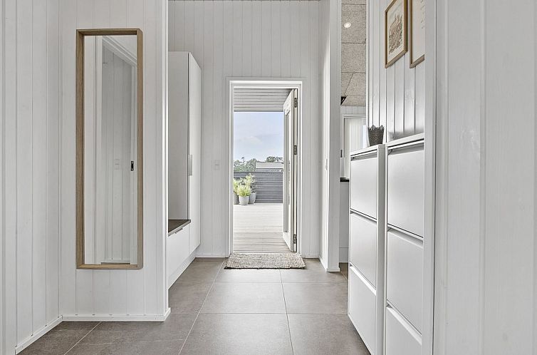 Vakantiehuis "Frithbjorn" - 900m from the sea