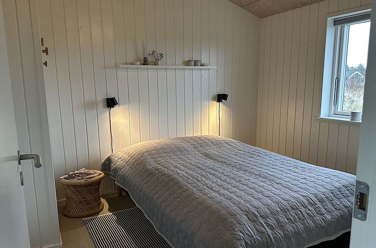 Vakantiehuis "Frithbjorn" - 900m from the sea