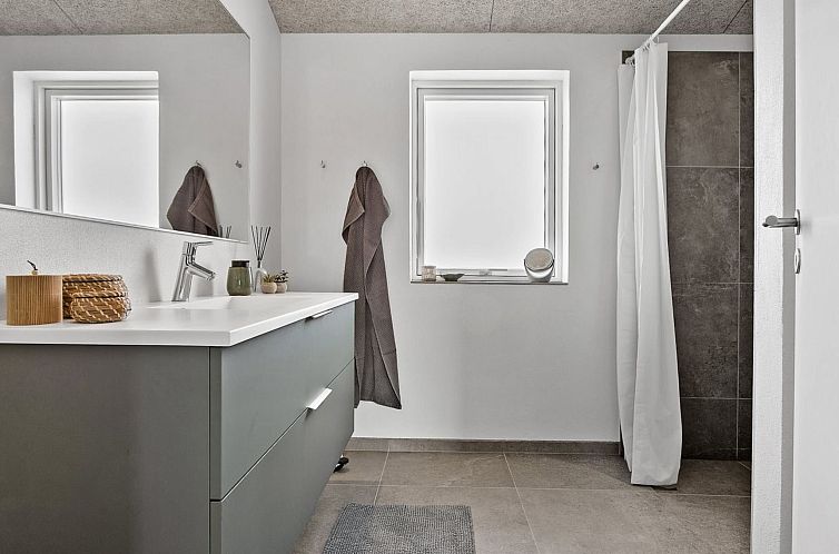 Vakantiehuis "Frithbjorn" - 900m from the sea