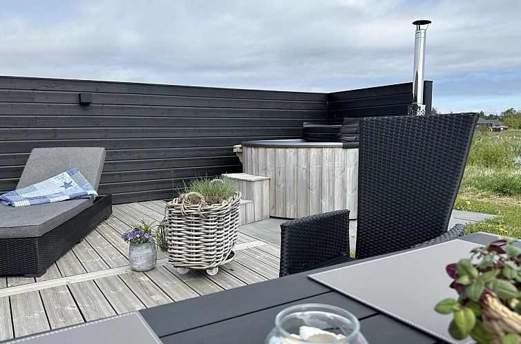 Vakantiehuis "Frithbjorn" - 900m from the sea