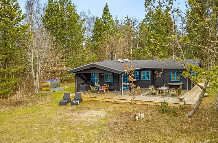 Vakantiehuis "Aksinja" - 500m from the sea