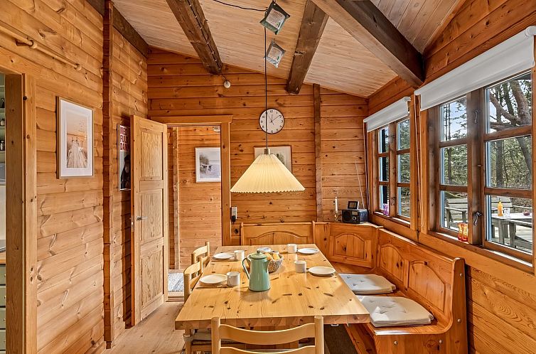 Vakantiehuis "Aksinja" - 500m from the sea