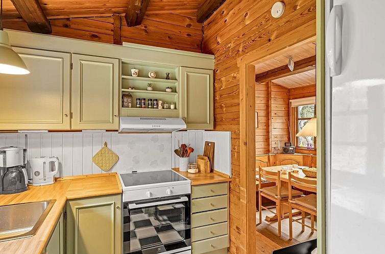 Vakantiehuis "Aksinja" - 500m from the sea