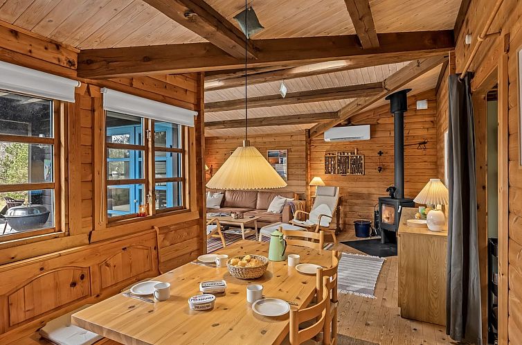 Vakantiehuis "Aksinja" - 500m from the sea