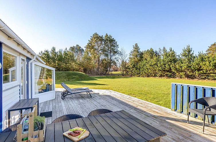 Vakantiehuis "Nedzad" - 500m from the sea