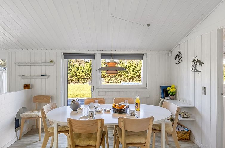 Vakantiehuis "Nedzad" - 500m from the sea