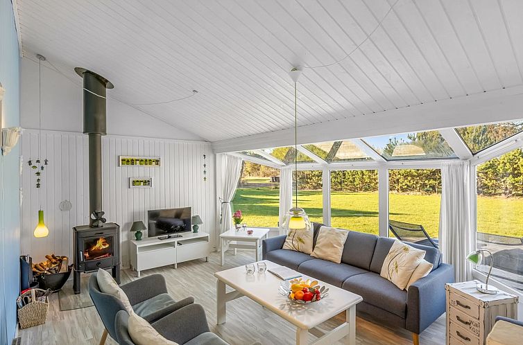 Vakantiehuis "Nedzad" - 500m from the sea