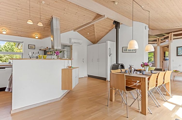 Vakantiehuis "Oddvar" - 400m from the sea