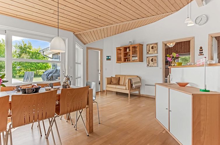 Vakantiehuis "Oddvar" - 400m from the sea