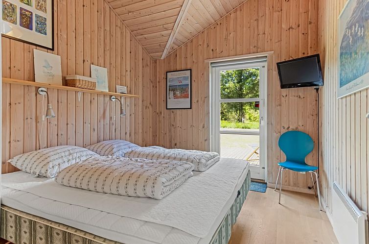 Vakantiehuis "Oddvar" - 400m from the sea