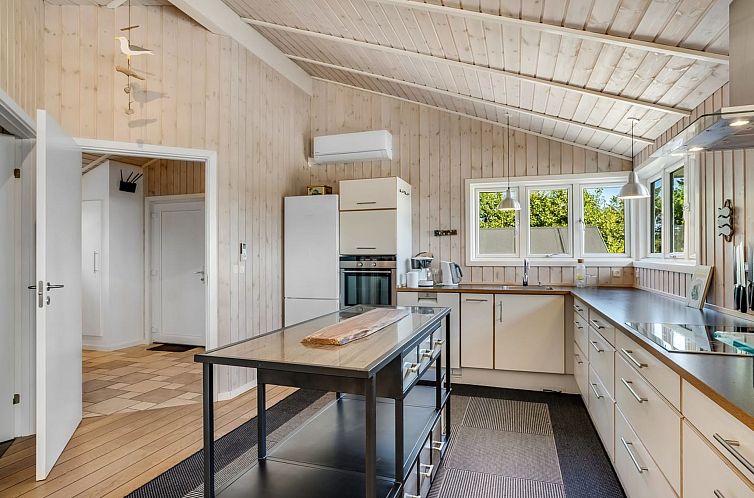 Vakantiehuis "Eljas" - 200m to the fjord