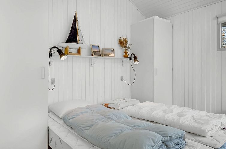 Vakantiehuis "Elisabete" - 200m to the fjord