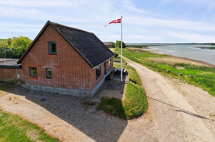 Guest house 0142022 - Holiday property North Jutland - Vakantiehuis "Swaantje" - 150m to the fjord