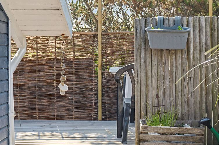 Vakantiehuis "Wulfhard" - 400m from the sea