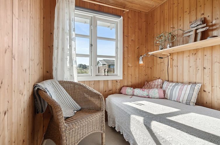 Vakantiehuis "Wulfhard" - 400m from the sea