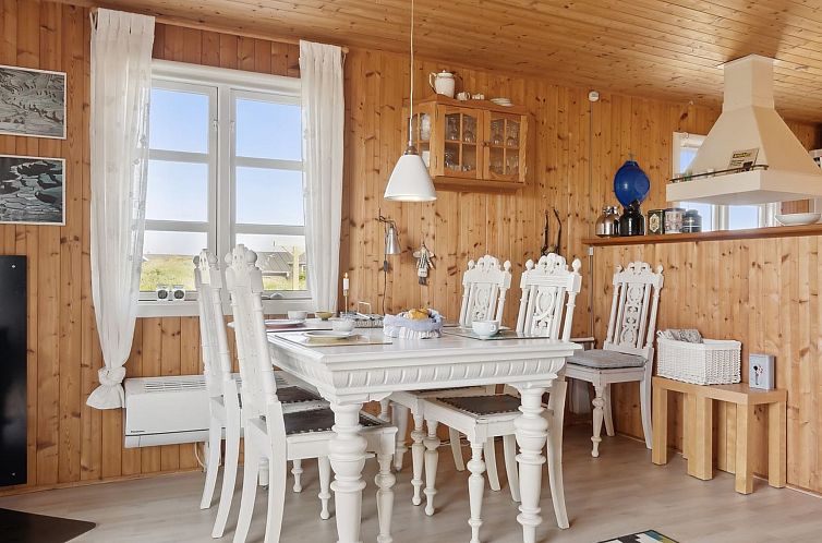 Vakantiehuis "Wulfhard" - 400m from the sea