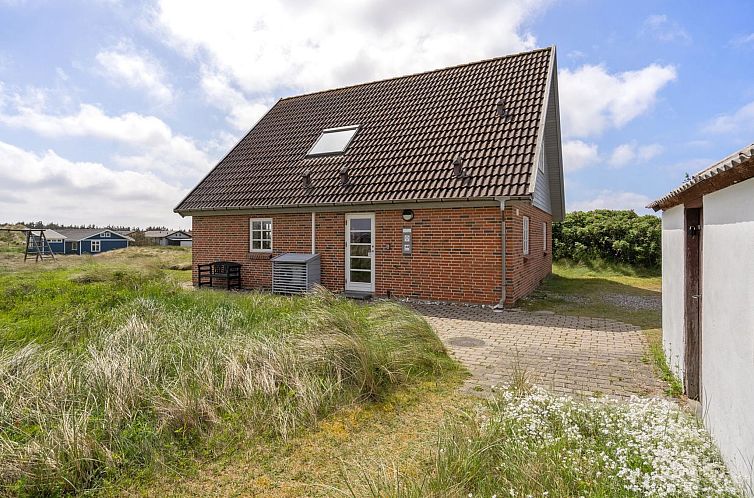 Vakantiehuis "Bjarnger" - 200m from the sea