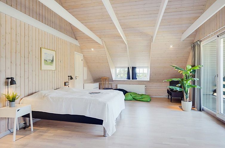 Vakantiehuis "Bjarnger" - 200m from the sea