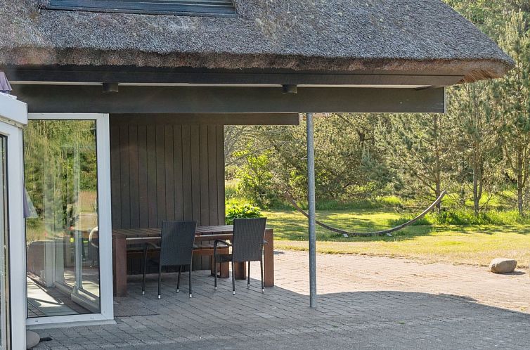 Vakantiehuis "Bjarnger" - 200m from the sea