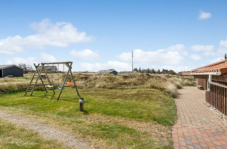 Vakantiehuis "Hughe" - 200m from the sea