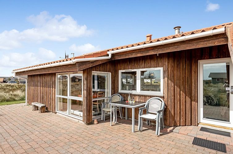 Vakantiehuis "Hughe" - 200m from the sea