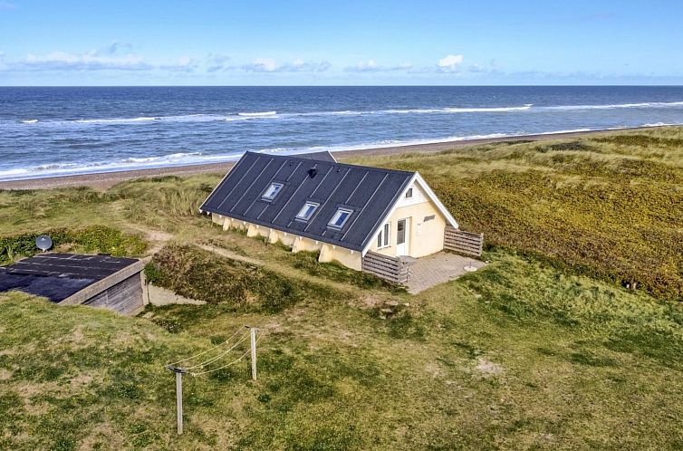 Vakantiehuis "Ebba" - 25m from the sea