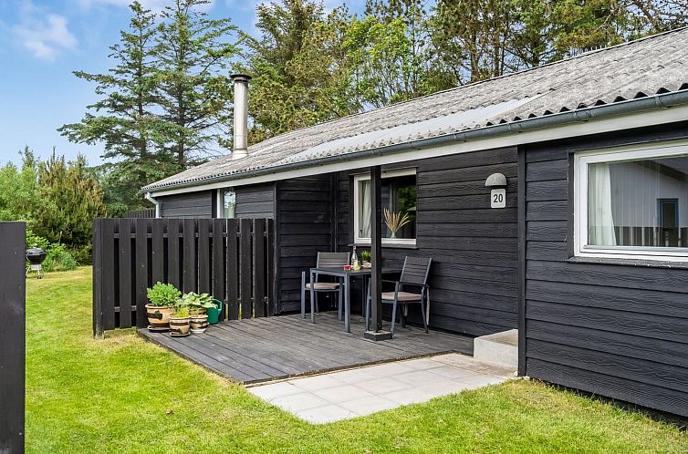 Vakantiehuis "Jukka" - 2km from the sea