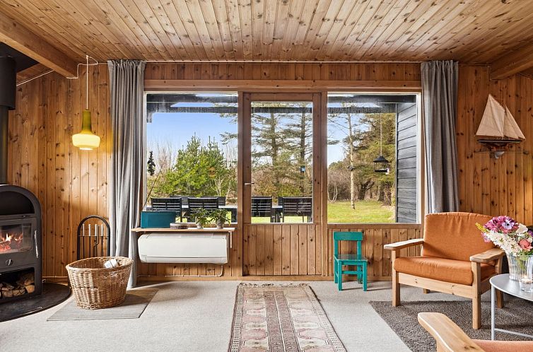 Vakantiehuis "Jukka" - 2km from the sea