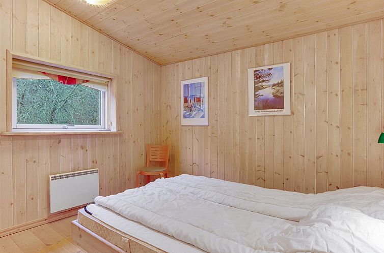 Vakantiehuis "Eljena" - 600m from the sea