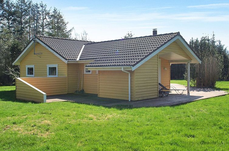 Vakantiehuis "Eljena" - 600m from the sea