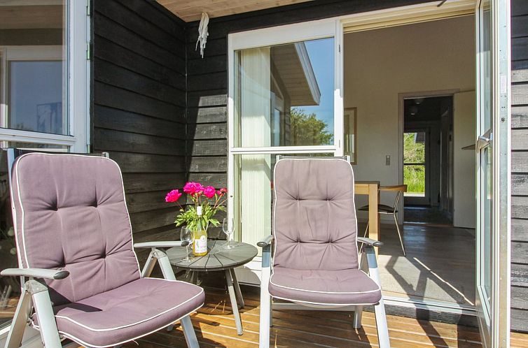 Vakantiehuis "Hampus" - 500m from the sea