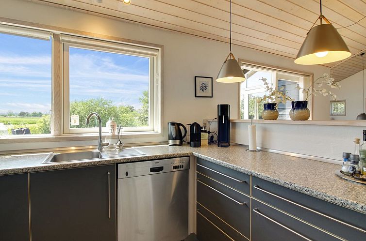 Vakantiehuis "Hampus" - 500m from the sea