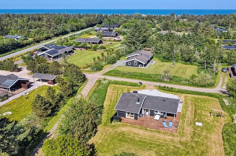 Vakantiehuis "Hampus" - 500m from the sea