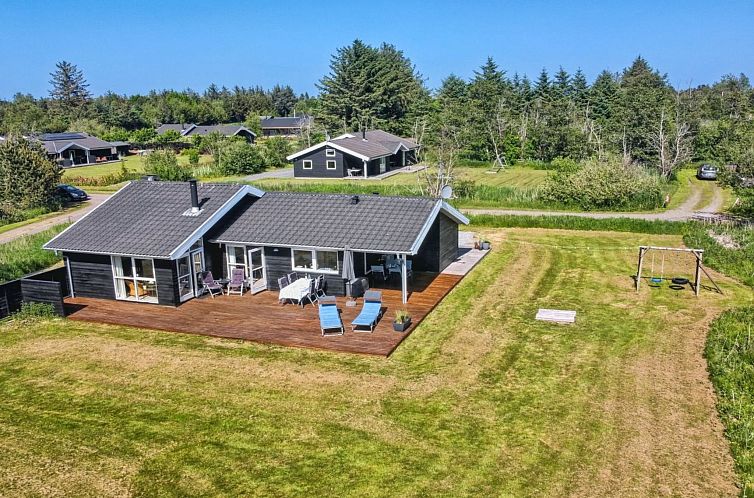 Vakantiehuis "Hampus" - 500m from the sea