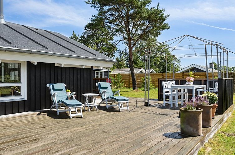 Vakantiehuis "Santeri" - 180m from the sea