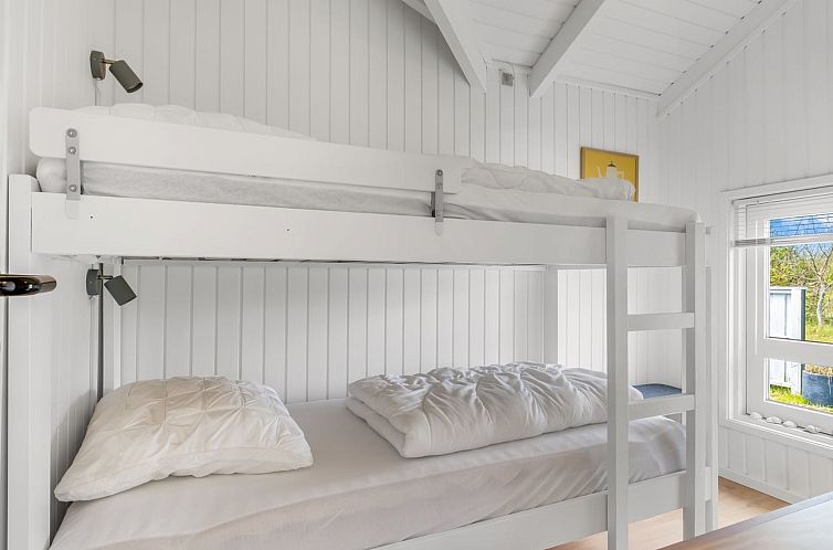 Vakantiehuis "Santeri" - 180m from the sea