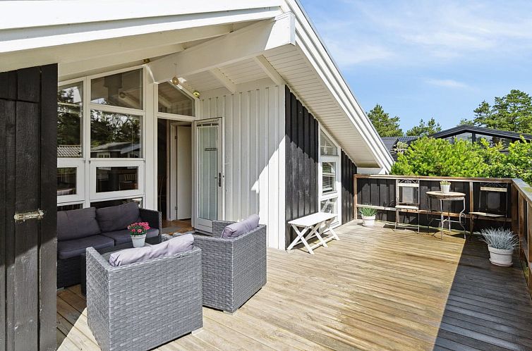 Vakantiehuis "Santeri" - 180m from the sea