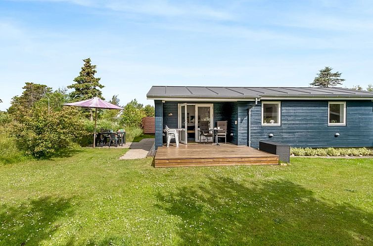 Vakantiehuis "Tinka" - 100m from the sea