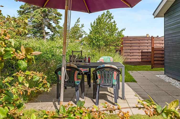 Vakantiehuis "Tinka" - 100m from the sea