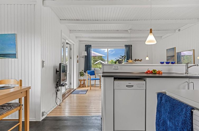 Vakantiehuis "Tinka" - 100m from the sea