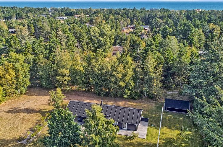 Vakantiehuis "Santtu" - 600m from the sea