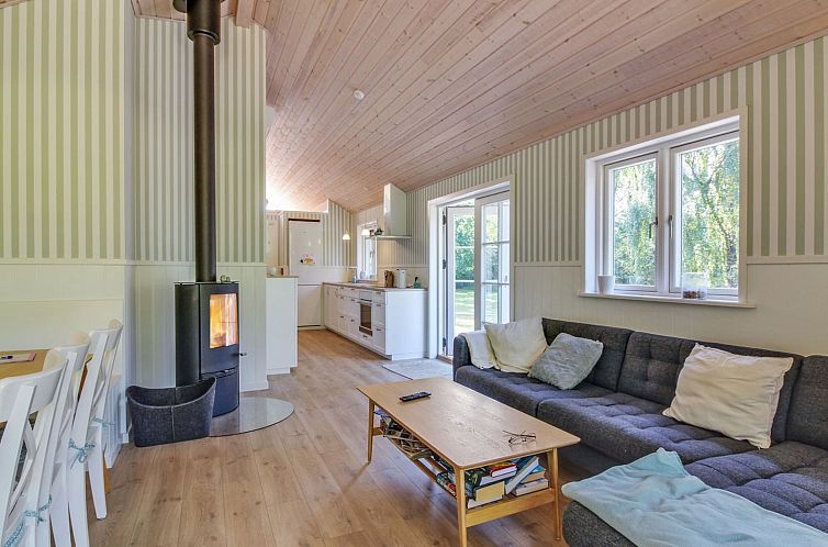 Vakantiehuis "Santtu" - 600m from the sea