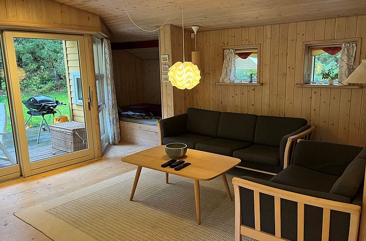 Vakantiehuis "Eljena" - 600m from the sea