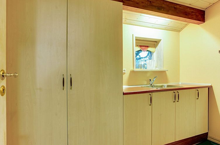 Vakantiehuis "Eljena" - 600m from the sea