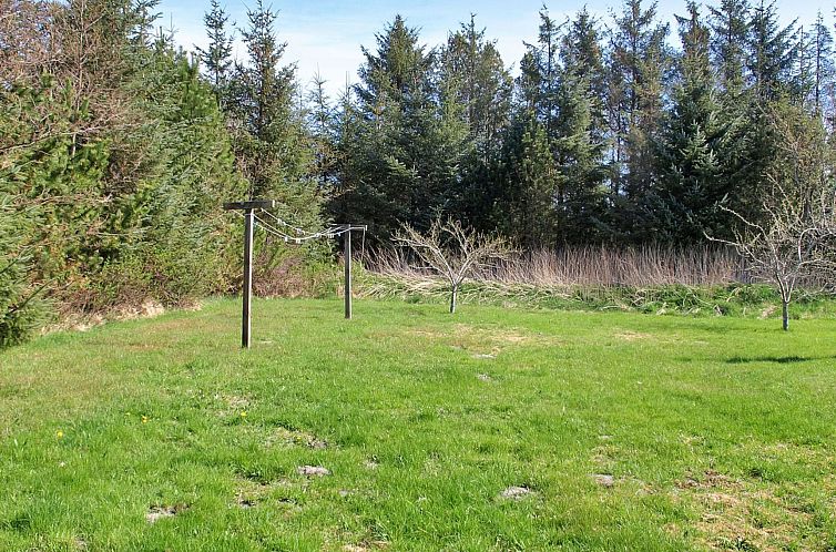 Vakantiehuis "Eljena" - 600m from the sea