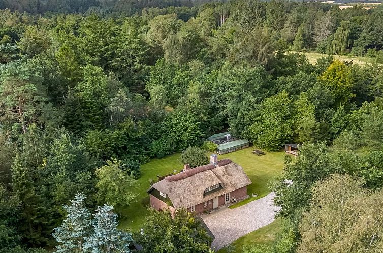 Vakantiehuis "Hilaria" - 2.1km from the sea