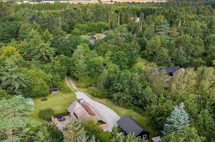 Vakantiehuis "Hilaria" - 2.1km from the sea