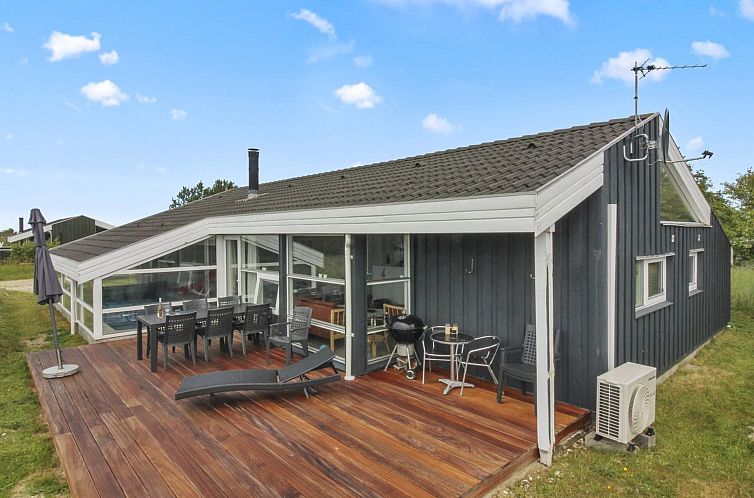 Vakantiehuis "Ilmo" - 950m from the sea